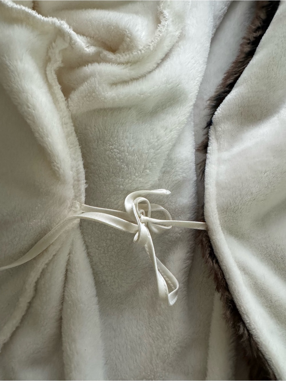 Luxe Faux Fur Plush Full Length Wrap Robe Size L/XL - Picture 9 of 10